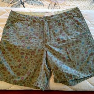 Shorts - Olive Green / Floral